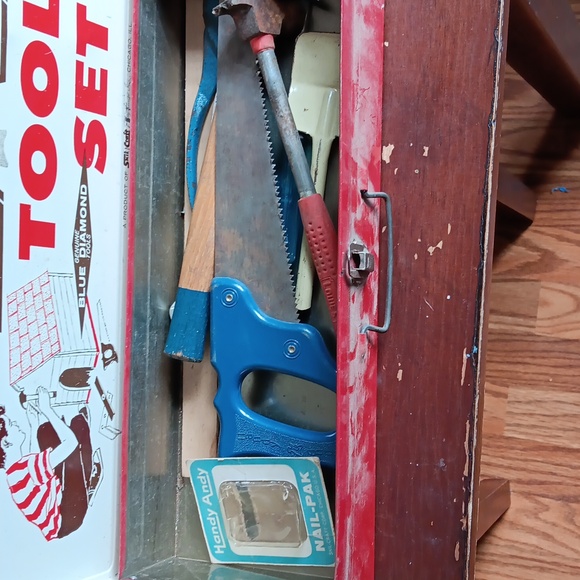 Handy andy tools and toolbox - Picture 2 of 4